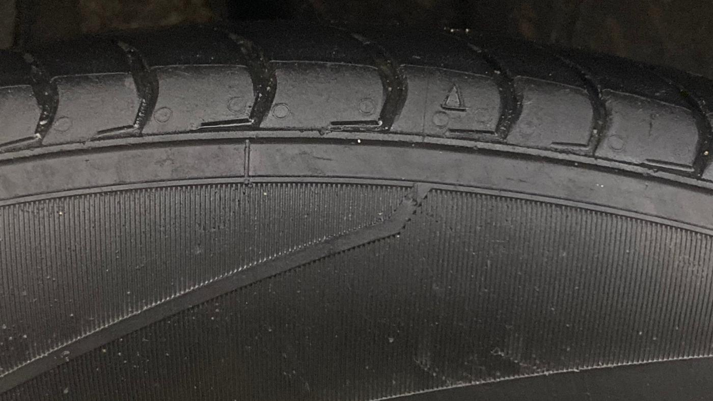 2024 Maruti Ertiga ZXI+ SHVS, Petrol, Manual, 64,630 km, Right Rear Tyre Tread