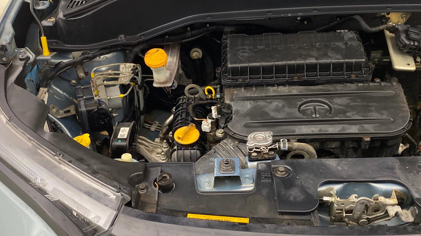 2022 Tata PUNCH ADVENTURE MT, Petrol, Manual, 23,037 km, Engine View - Right