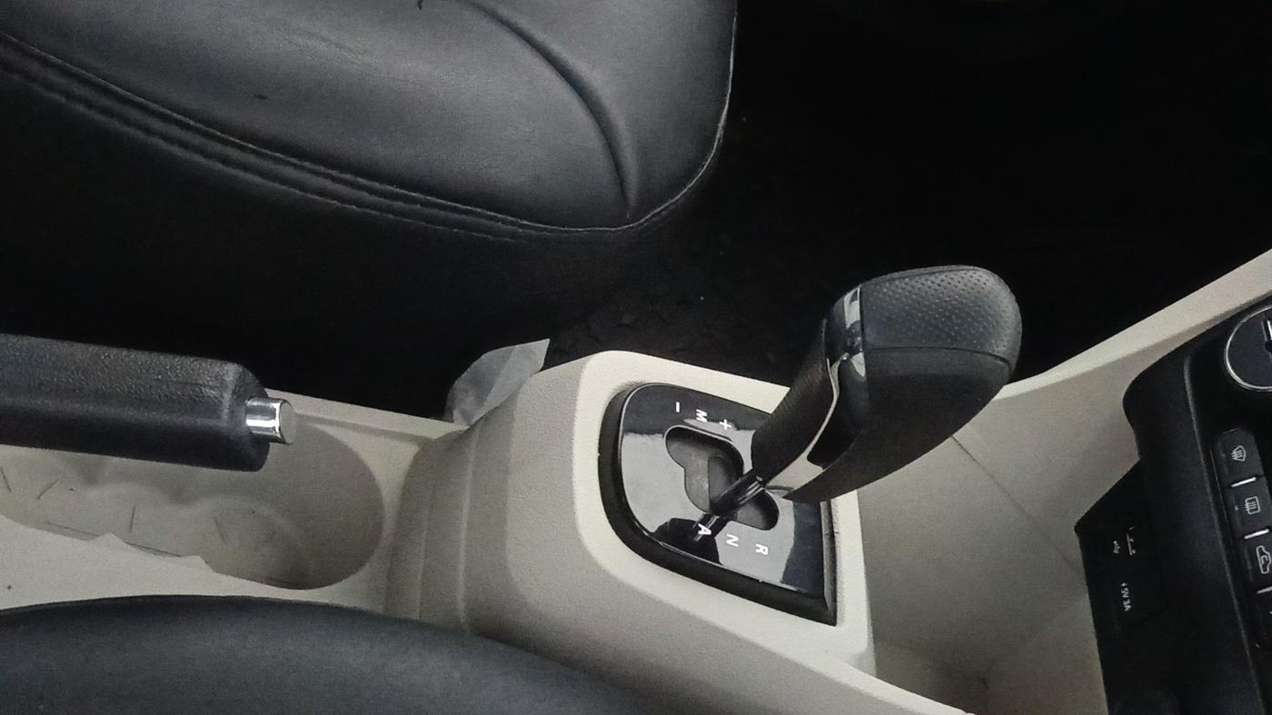 2024 Tata Tiago  XZA Plus (O), Petrol, Automatic, 6,613 km, Gear Lever