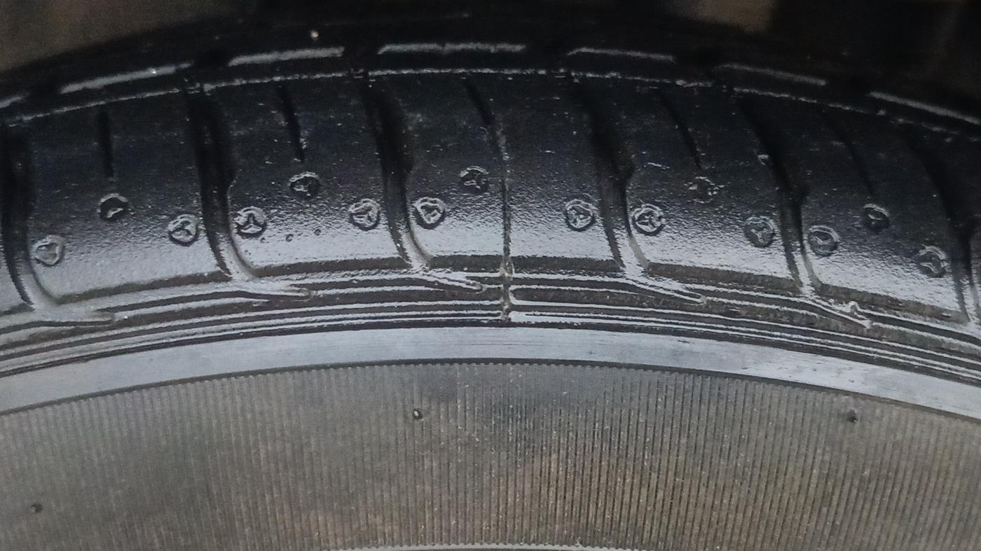 2024 Tata Tiago  XZA Plus (O), Petrol, Automatic, 6,613 km, Left Front Tyre Tread