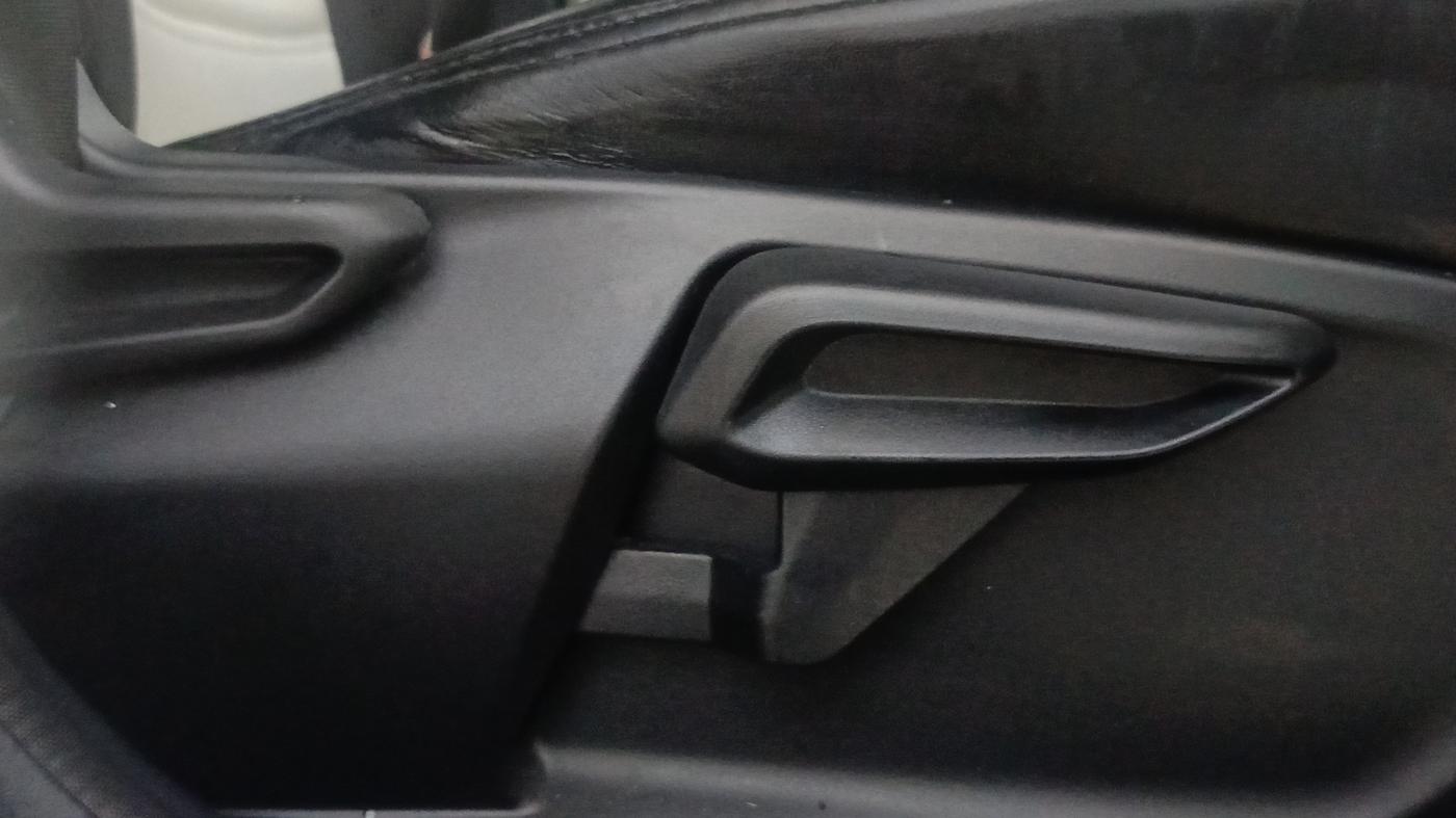 2024 Tata Tiago  XZA Plus (O), Petrol, Automatic, 6,613 km, Driver Side Adjustment Panel