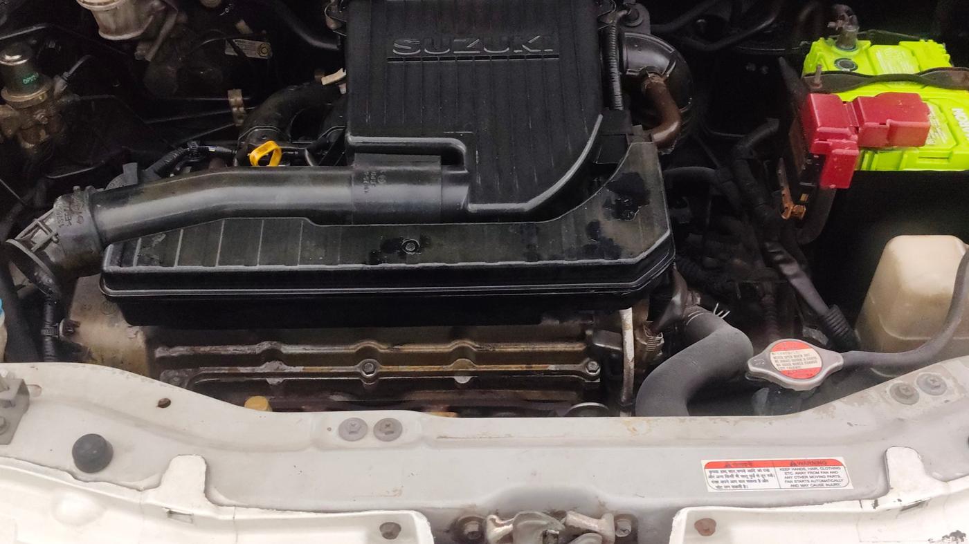 2013 Maruti Swift VXI, Petrol, Manual, 72,244 km, Engine View