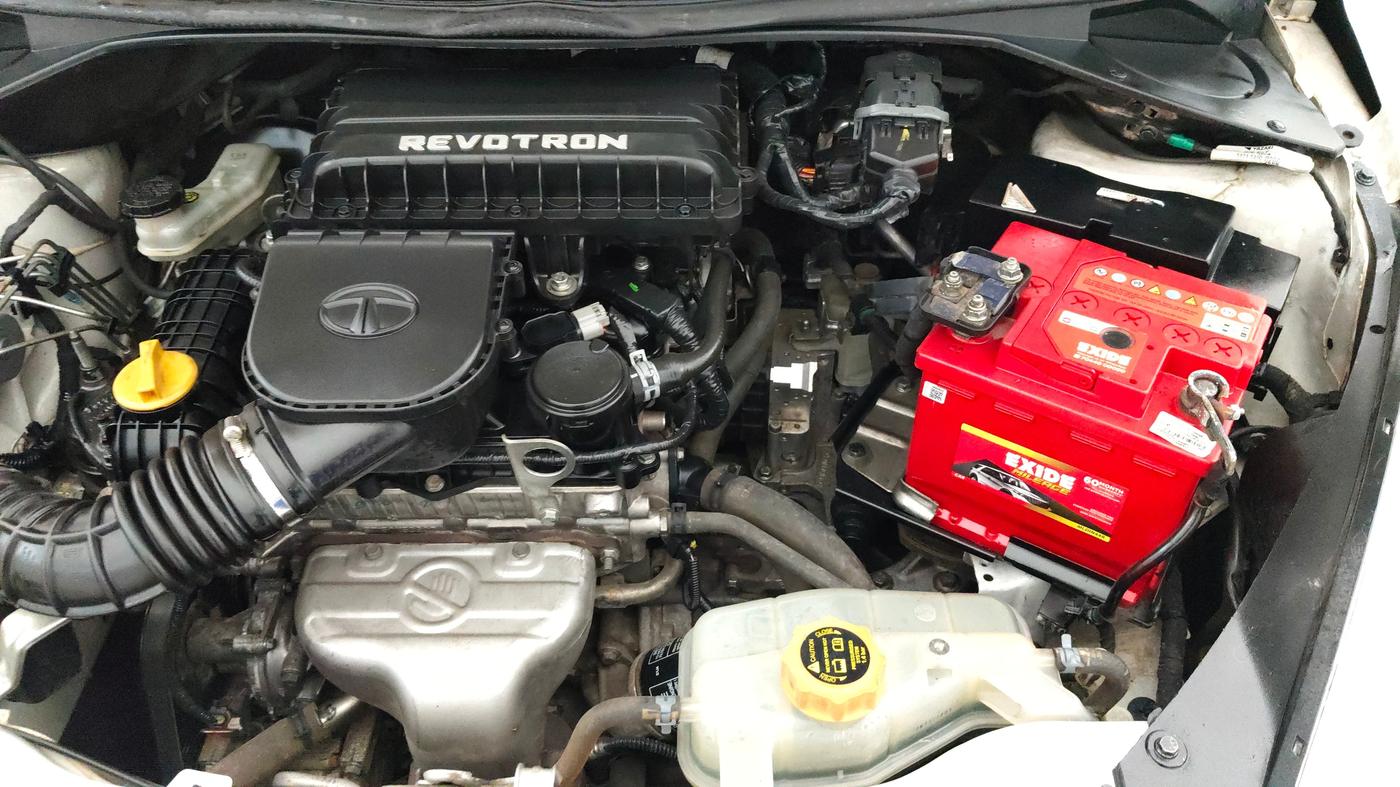 2018 Tata Tiago XZA PETROL, Petrol, Automatic, 34,729 km, Engine View - Left