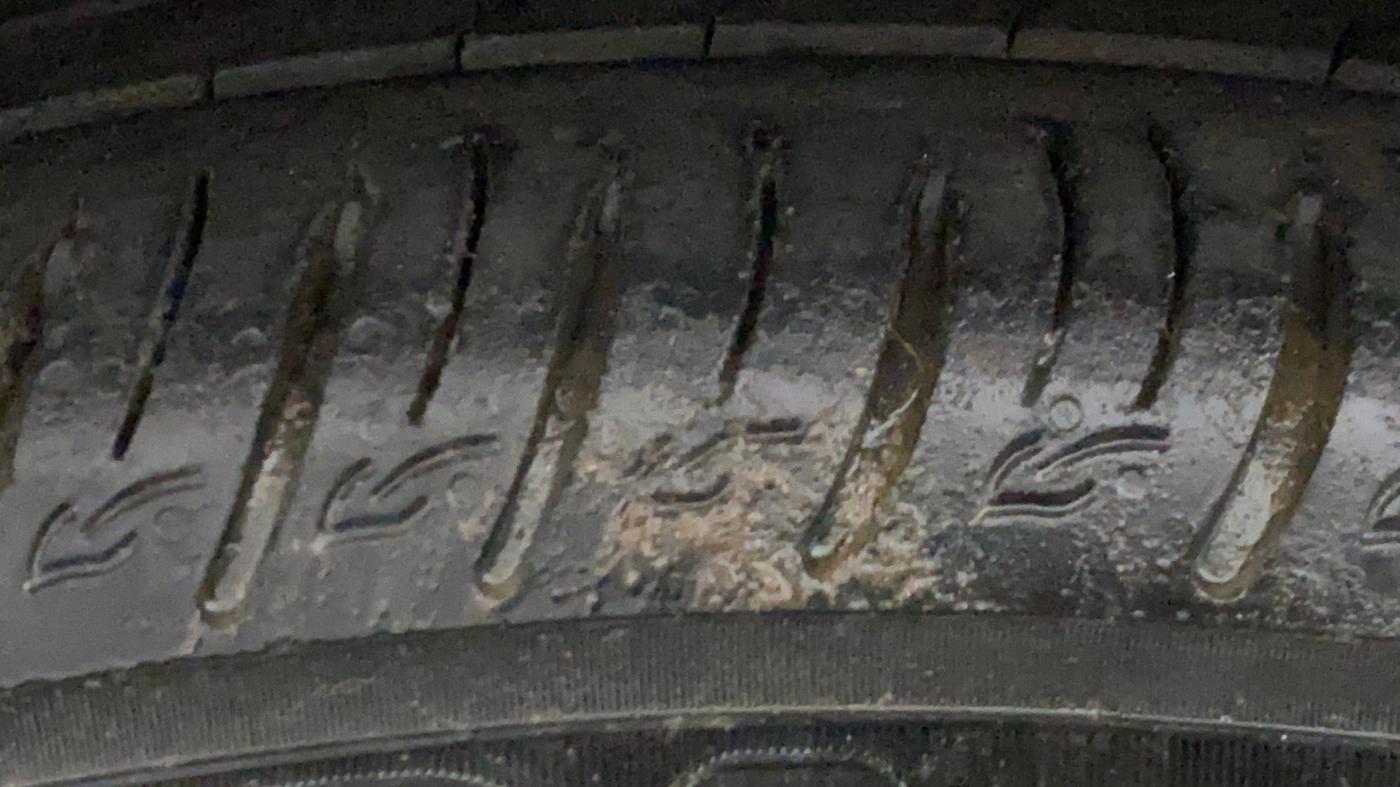 2019 Hyundai VENUE SX PLUS 1.0 TURBO DCT, Petrol, Automatic, 19,875 km, Right Front Tyre Tread