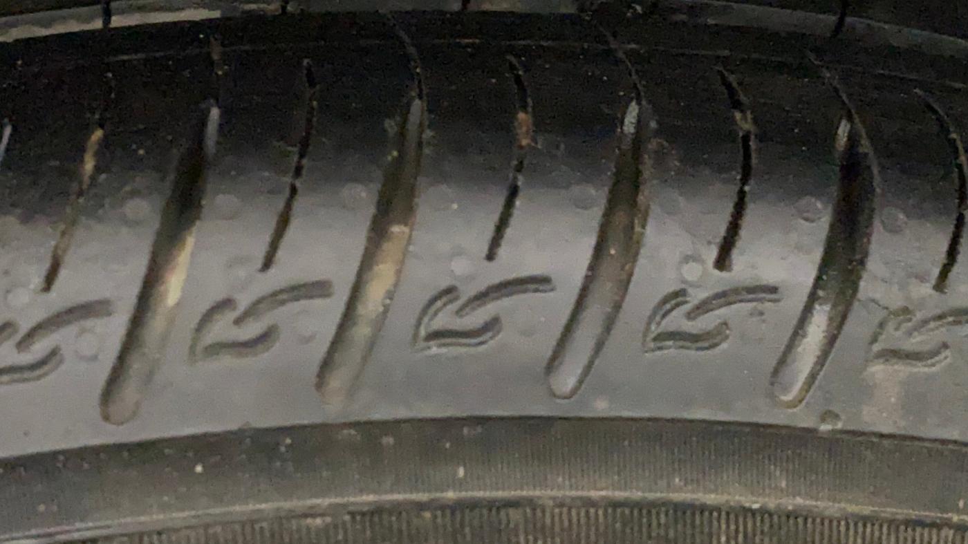 2019 Hyundai VENUE SX PLUS 1.0 TURBO DCT, Petrol, Automatic, 19,875 km, Left Rear Tyre Tread