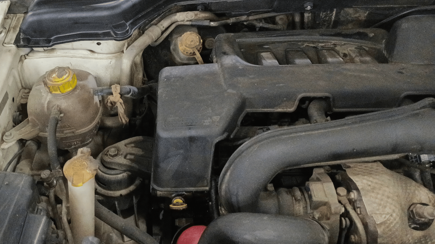 2020 Mahindra XUV300 W8 1.5 DIESEL, Diesel, Manual, 69,693 km, Engine View - Right