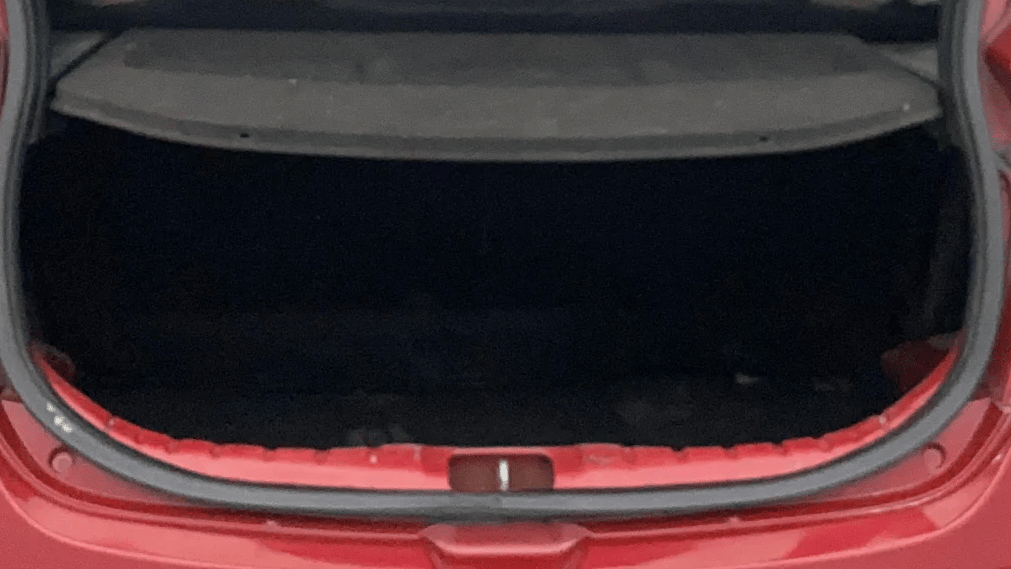 2016 Hyundai Eon MAGNA +, Petrol, Manual, 1,25,584 km, Boot Inside