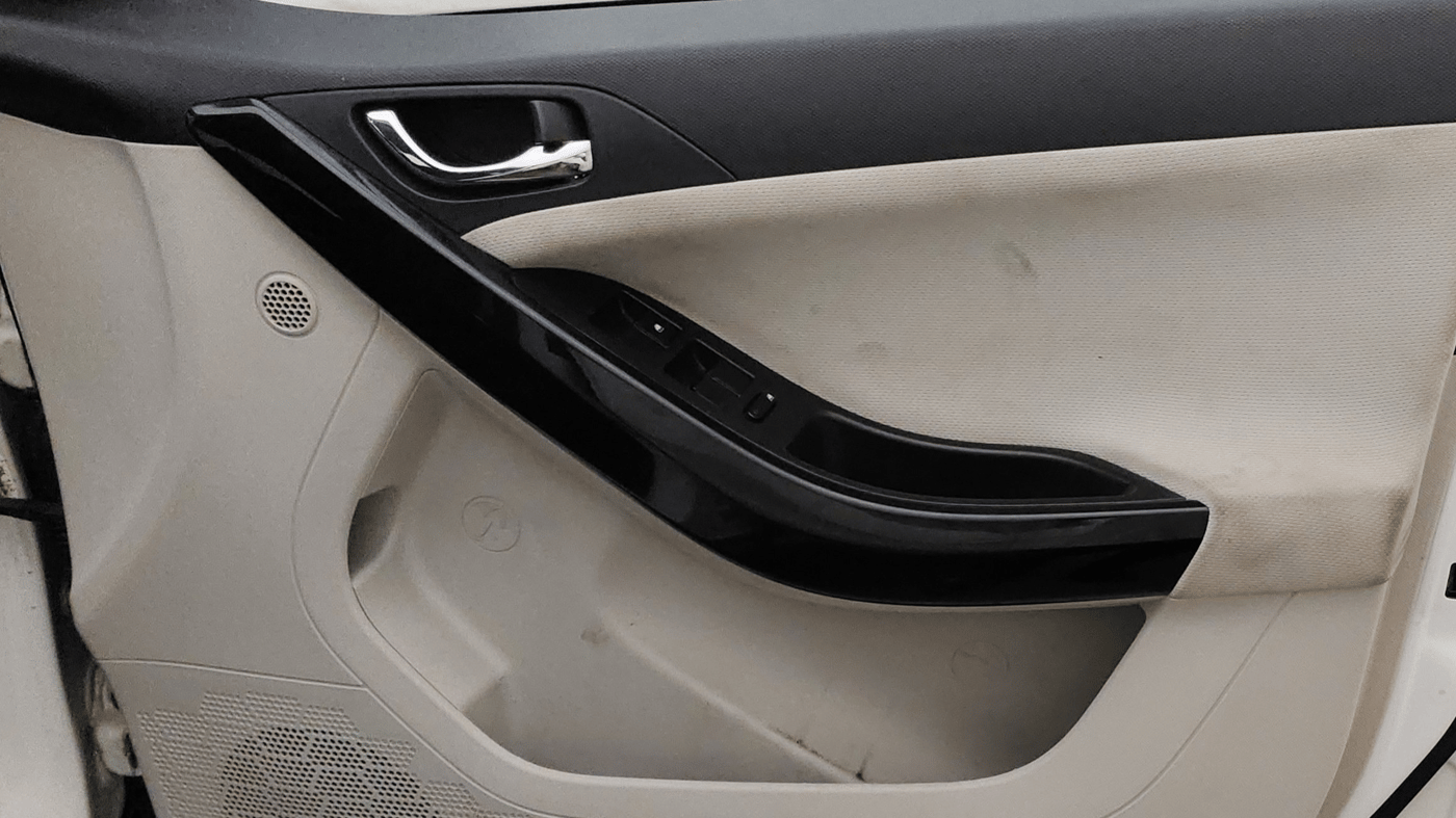 2021 Tata NEXON XZ PLUS (O) DIESEL, Diesel, Manual, 1,02,929 km, Driver Side Door Panels Control