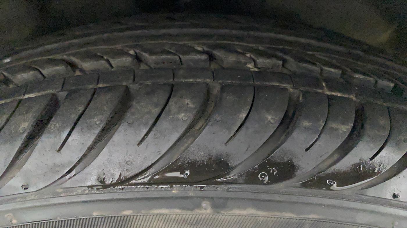 2012 Hyundai i10 SPORTZ 1.2 AT KAPPA2, Petrol, Automatic, 18,534 km, Right Front Tyre Tread