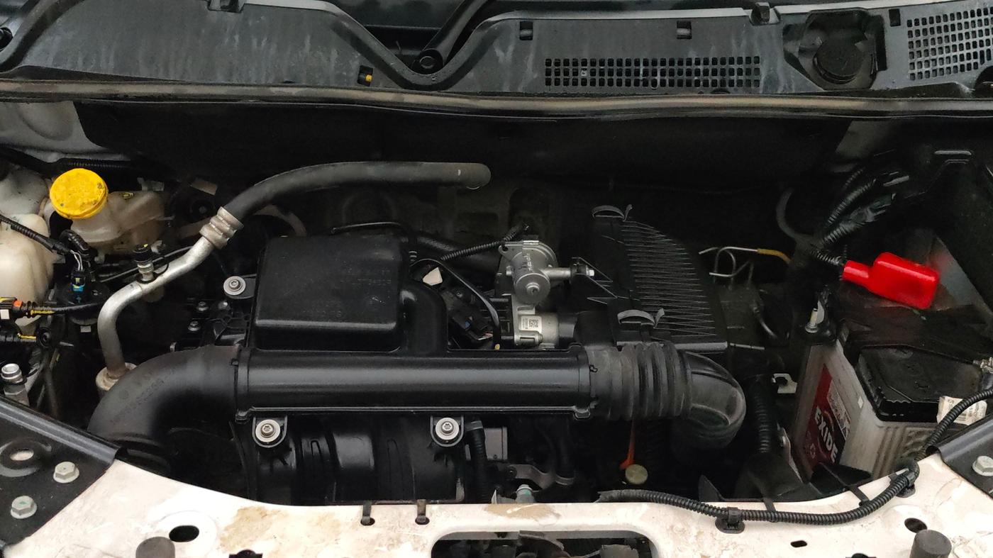 2023 Nissan MAGNITE XE, Petrol, Manual, 46,553 km, Engine View