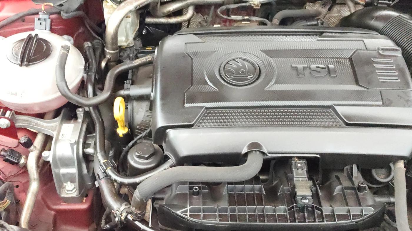 2017 Skoda Octavia STYLE PLUS AT 1.8 TSI, Petrol, Automatic, 1,16,191 km, Engine View - Right