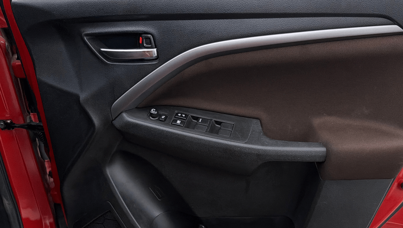 2022 Maruti BREZZA ZXI SMART HYBRID , Petrol, Manual, 43,225 km, Driver Side Door Panels Control