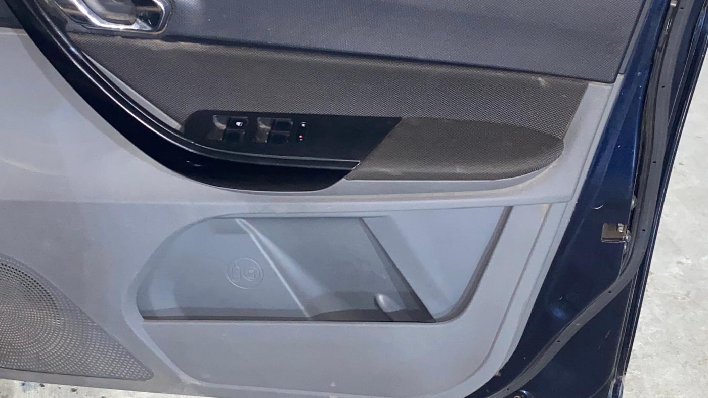 2021 Tata TIGOR XZ PLUS CNG, CNG, Manual, 23,669 km, Driver Side Door Panels Control