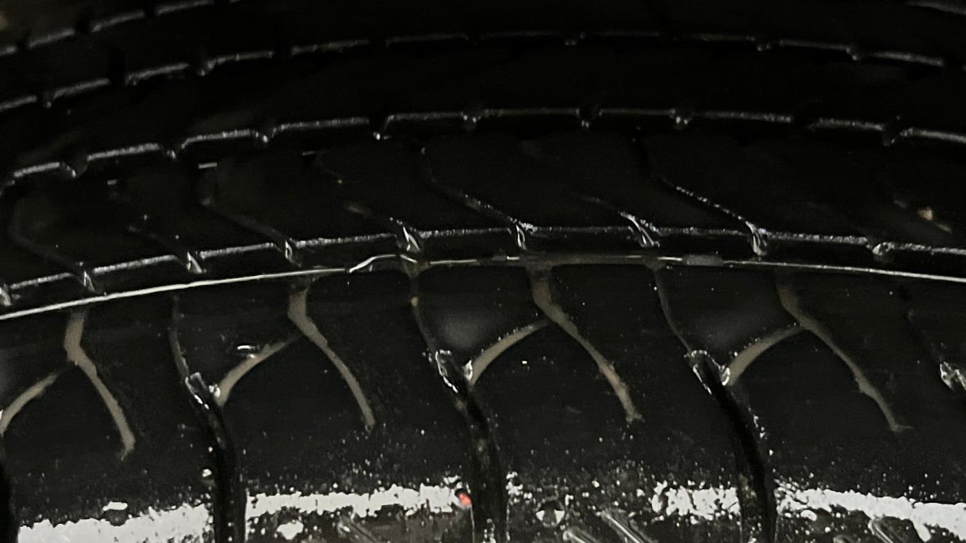 2025 Maruti Grand Vitara ZETA PLUS  HYBRID ECVT, Hybrid, Automatic, 30,655 km, Right Rear Tyre Tread
