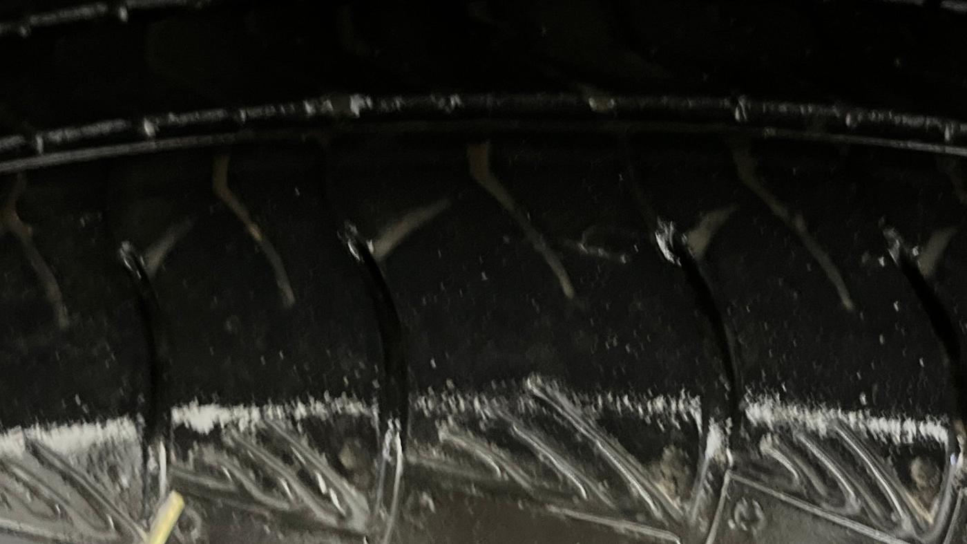 2025 Maruti Grand Vitara ZETA PLUS  HYBRID ECVT, Hybrid, Automatic, 30,655 km, Left Front Tyre Tread