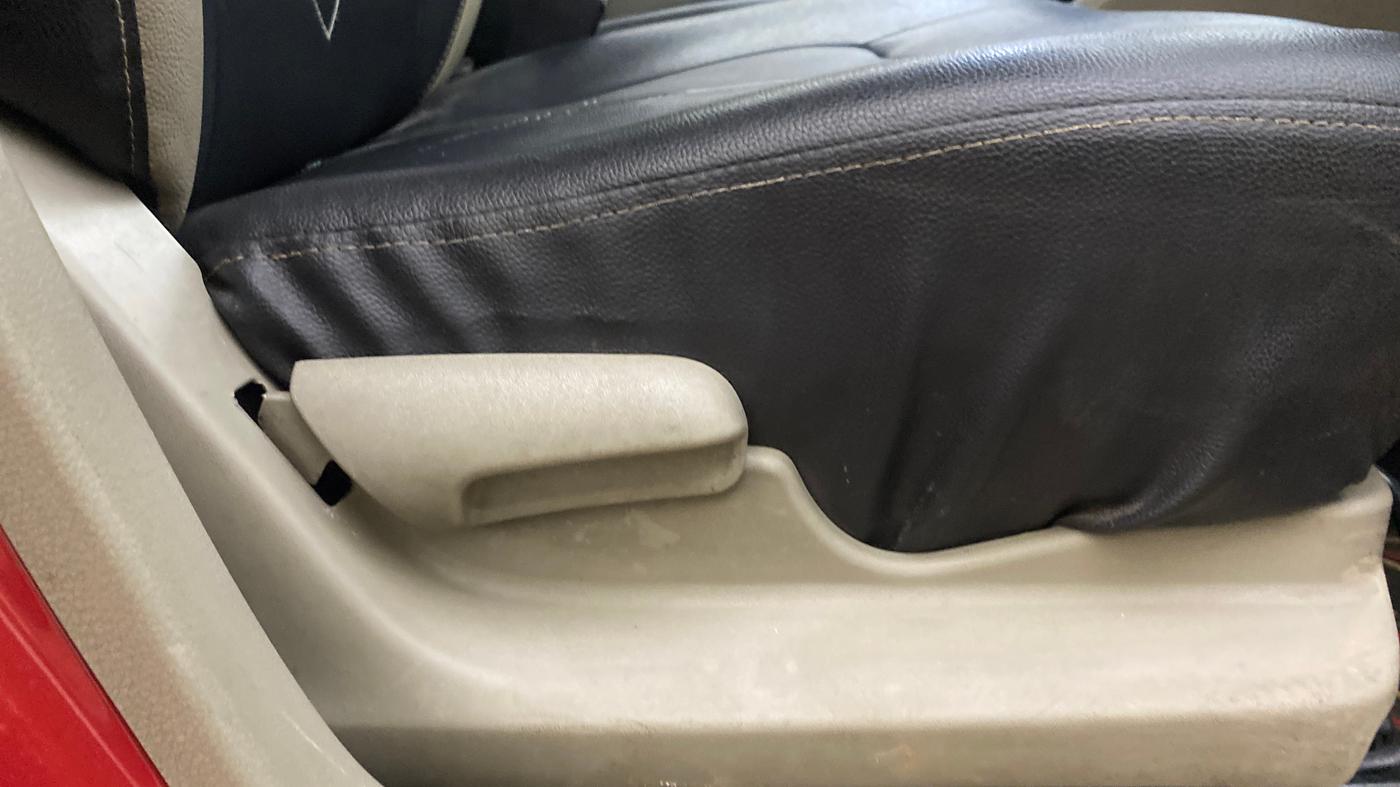 2014 Maruti Celerio ZXI, Petrol, Manual, 53,421 km, Driver Side Adjustment Panel