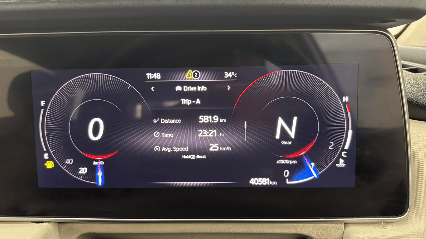 2022 Mahindra XUV700 AX 5 P MT 7 STR, Petrol, Manual, 40,573 km, Odometer Image