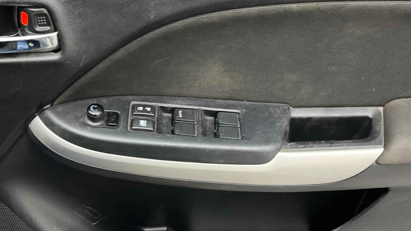 2017 Maruti Baleno ZETA PETROL 1.2, Petrol, Manual, 88,555 km, Driver Side Door Panels Control