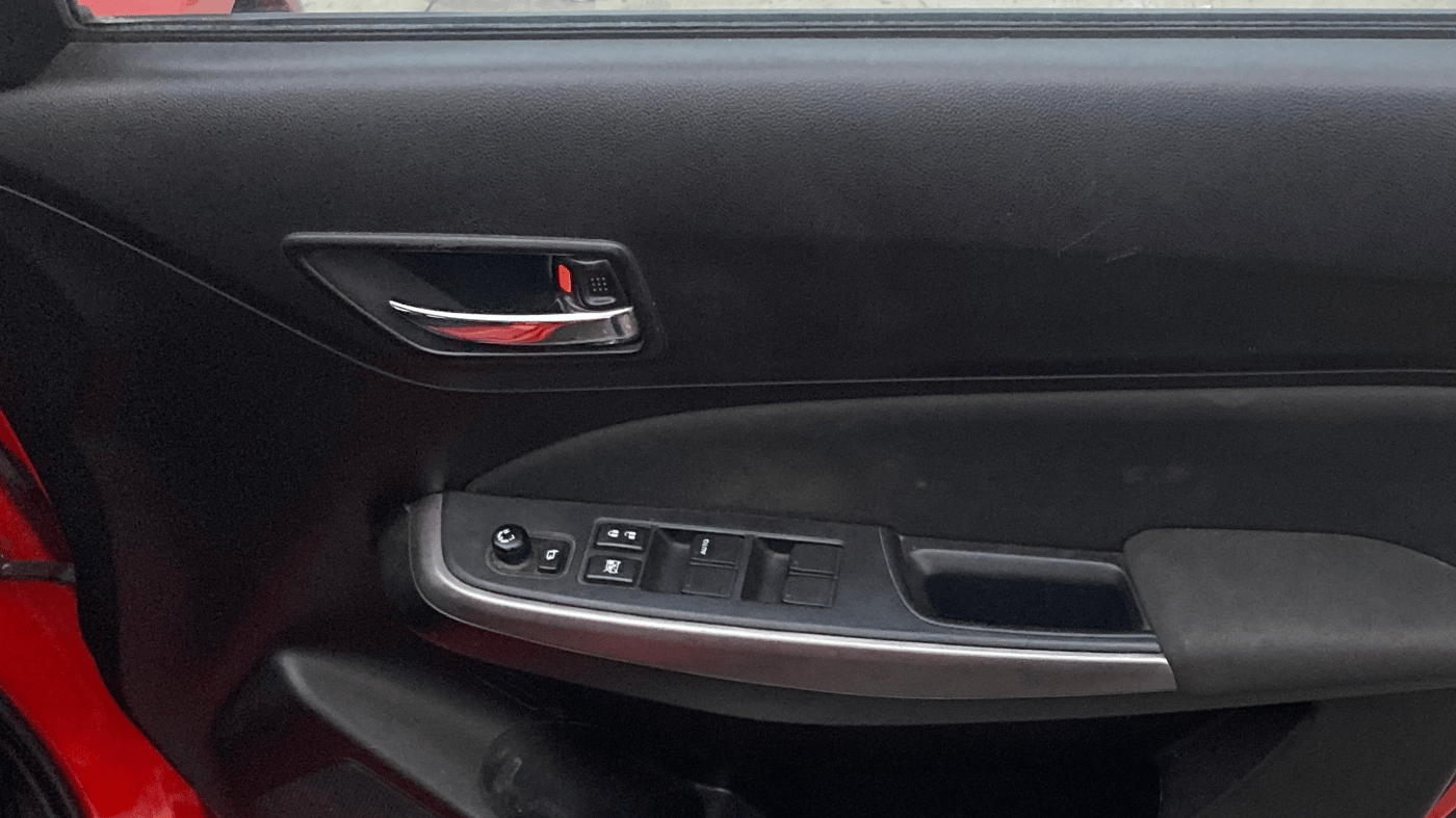 2022 Maruti Swift ZXI PLUS, Petrol, Manual, 87,219 km, Driver Side Door Panels Control