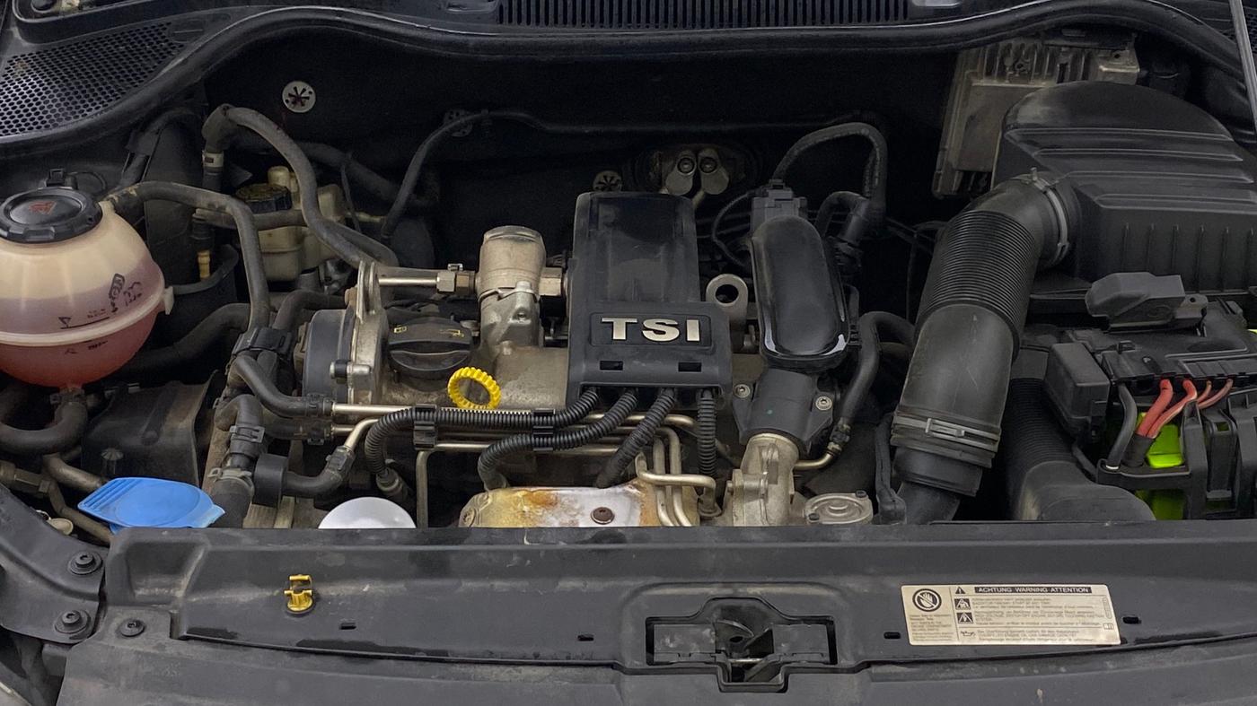 2017 Volkswagen Vento HIGHLINE PLUS 1.2 AT 16 ALLOY, Petrol, Automatic, 75,479 km, Engine View