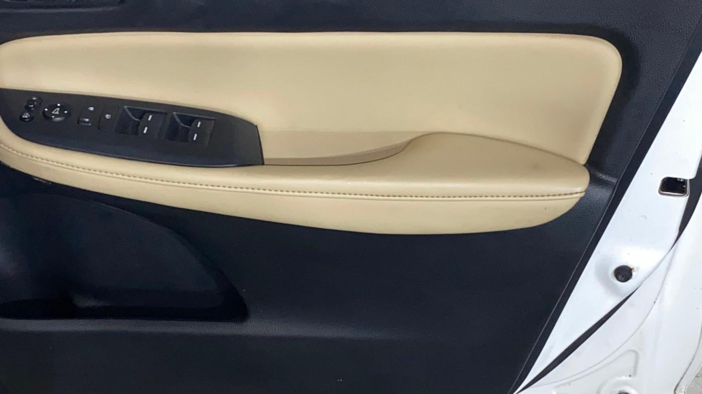 2022 Honda City 1.5L I-VTEC ZX CVT, Petrol, Automatic, 35,097 km, Driver Side Door Panels Control
