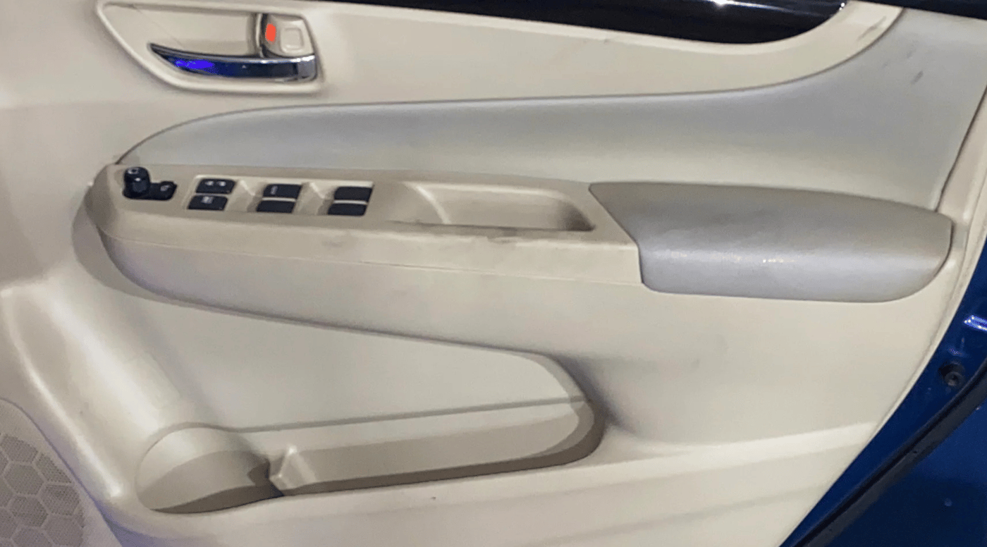 2017 Maruti Ciaz ZETA 1.4  MT PETROL, Petrol, Manual, 52,206 km, Driver Side Door Panels Control