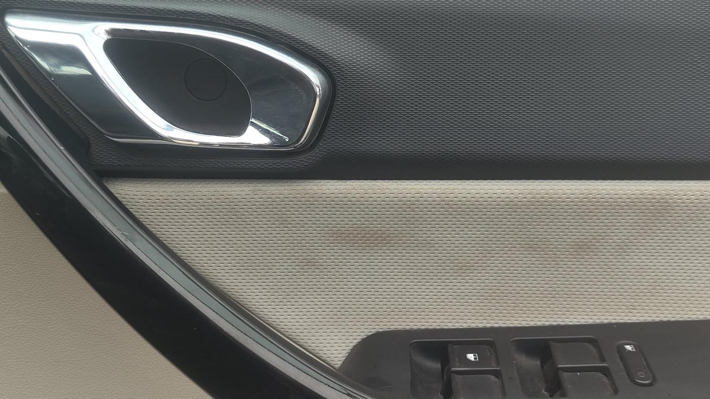 2022 Tata TIGOR XZ PLUS CNG, CNG, Manual, 20,963 km, Driver Side Door Panels Control