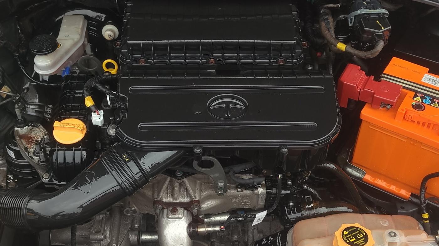 2022 Tata TIGOR XZ PLUS CNG, CNG, Manual, 20,963 km, Engine View