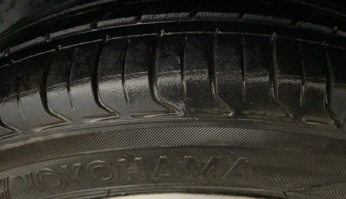 2016 Maruti Ciaz ZXI+ AT, Petrol, Automatic, 1,17,673 km, Left Rear Tyre Tread