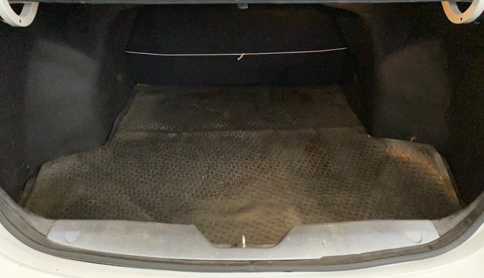 2016 Maruti Ciaz ZXI+ AT, Petrol, Automatic, 1,17,673 km, Boot Inside