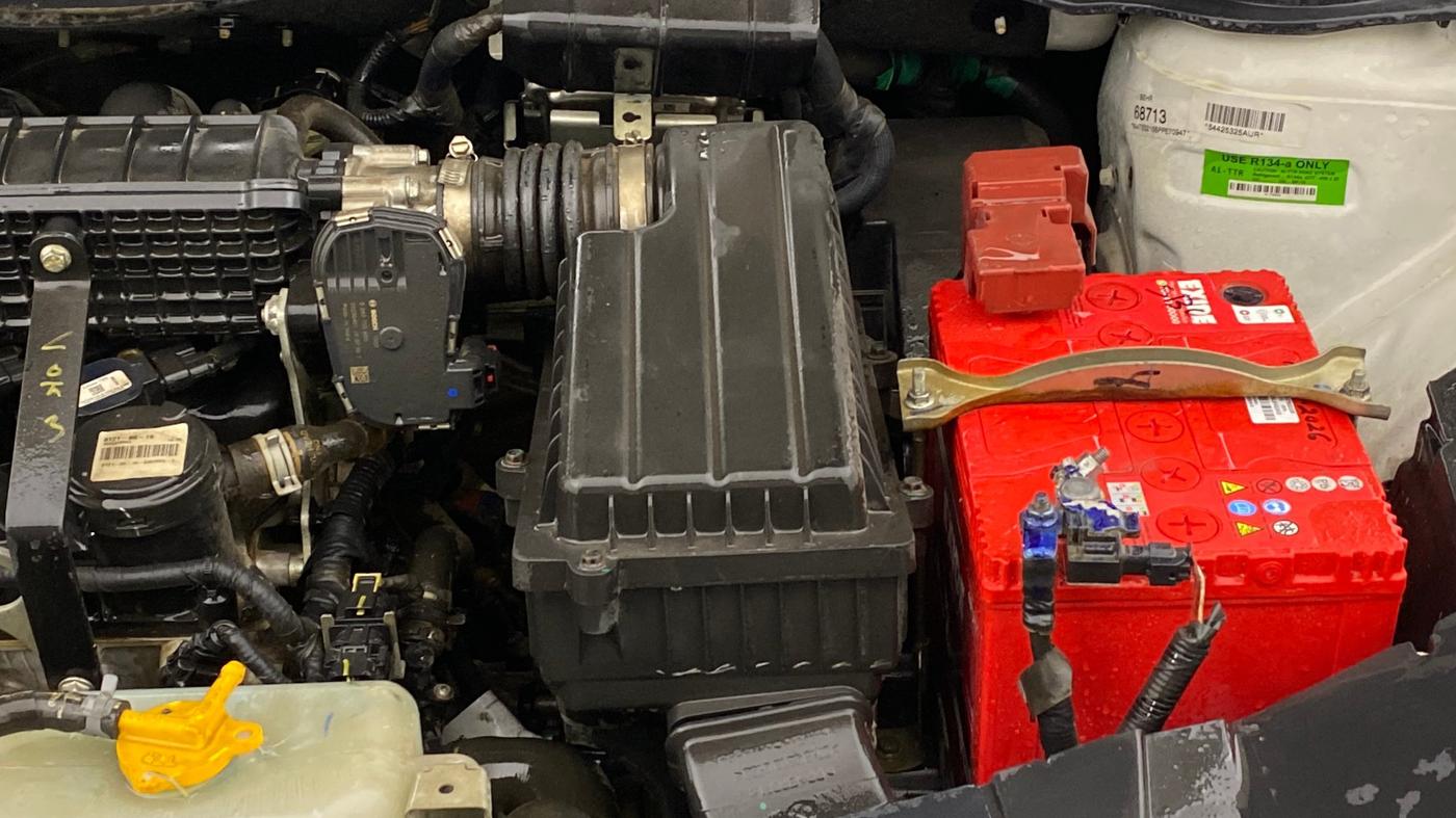 2023 Tata ALTROZ XT PETROL, Petrol, Manual, 59,462 km, Engine View - Left