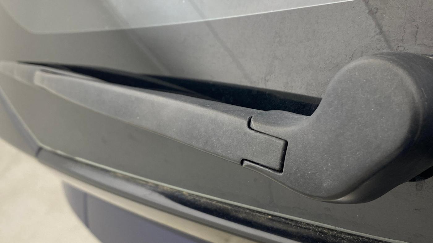 2022 Tata ALTROZ XZA, Petrol, Automatic, 28,812 km, Rear Wiper