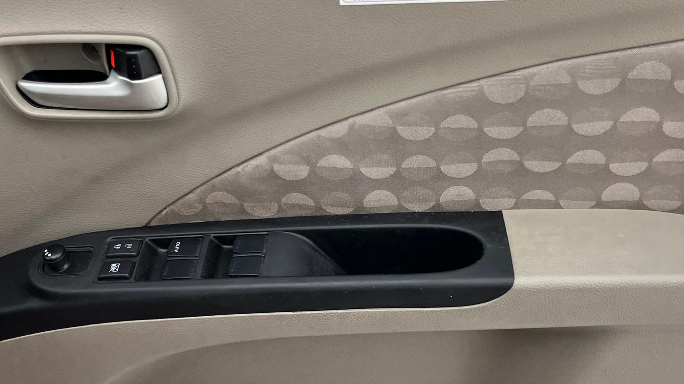 2016 Maruti Celerio ZXI AMT, Petrol, Automatic, 28,372 km, Driver Side Door Panels Control