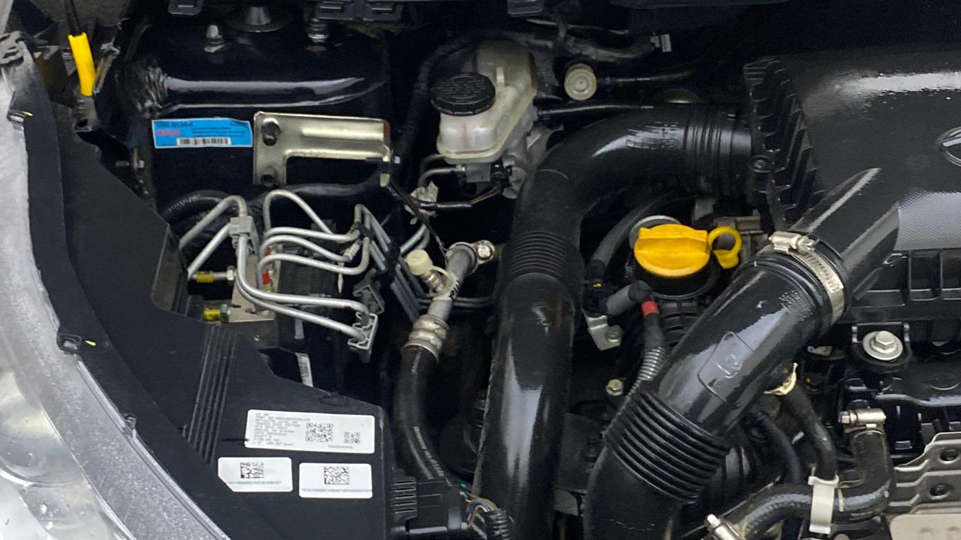 2023 Tata NEXON XZ PLUS LUX SUNROOF RED DARK PETROL, Petrol, Manual, 46,390 km, Engine View - Right