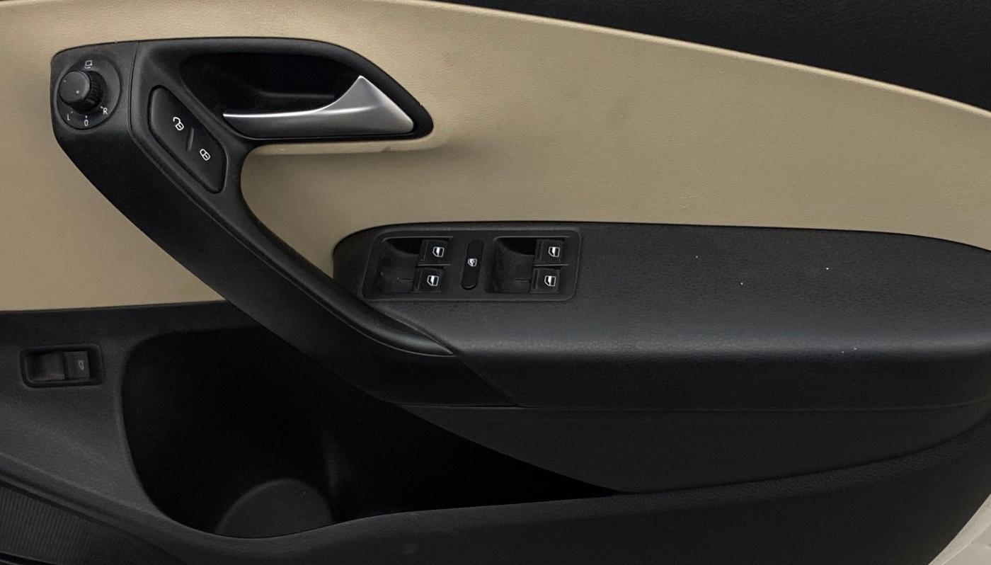 2019 Volkswagen Vento HIGHLINE PLUS 1.2 AT, Petrol, Automatic, 63,390 km, Driver Side Door Panels Control
