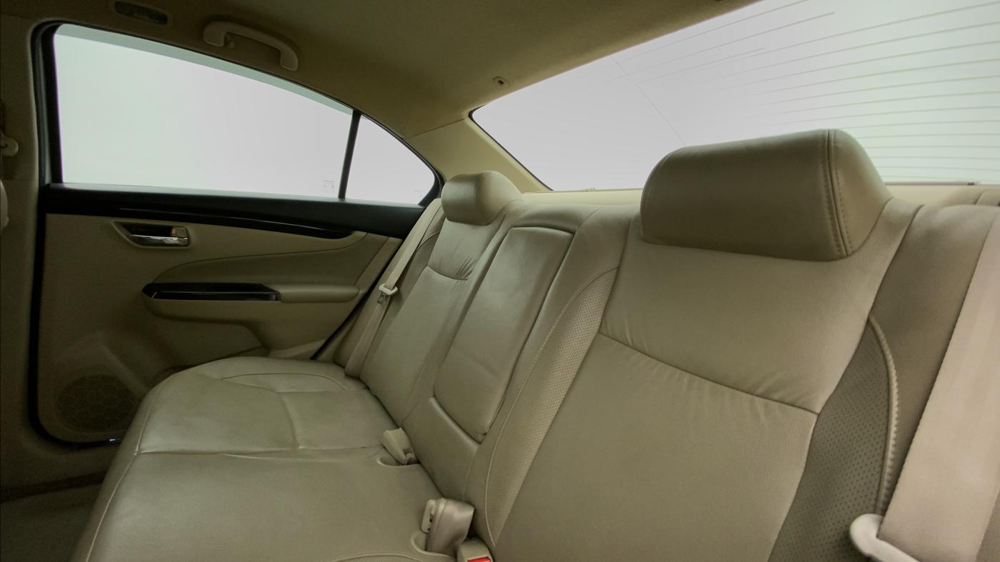 2017 Maruti Ciaz ALPHA 1.4 VVT, Petrol, Manual, 98,200 km, Right Side Rear Door Cabin
