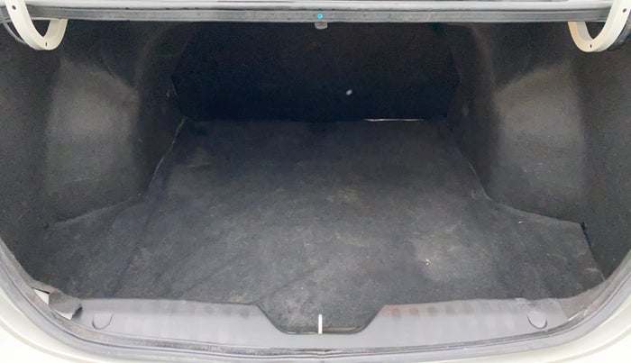 2017 Maruti Ciaz ALPHA 1.4 VVT, Petrol, Manual, 98,200 km, Boot Inside
