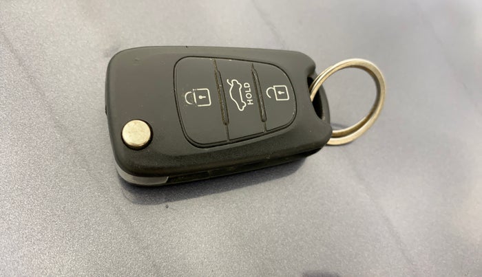 2014 Hyundai i10 SPORTZ 1.1, Petrol, Manual, 60,026 km, Key Close Up