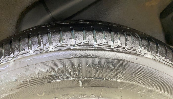 2014 Hyundai i10 SPORTZ 1.1, Petrol, Manual, 60,026 km, Left Rear Tyre Tread