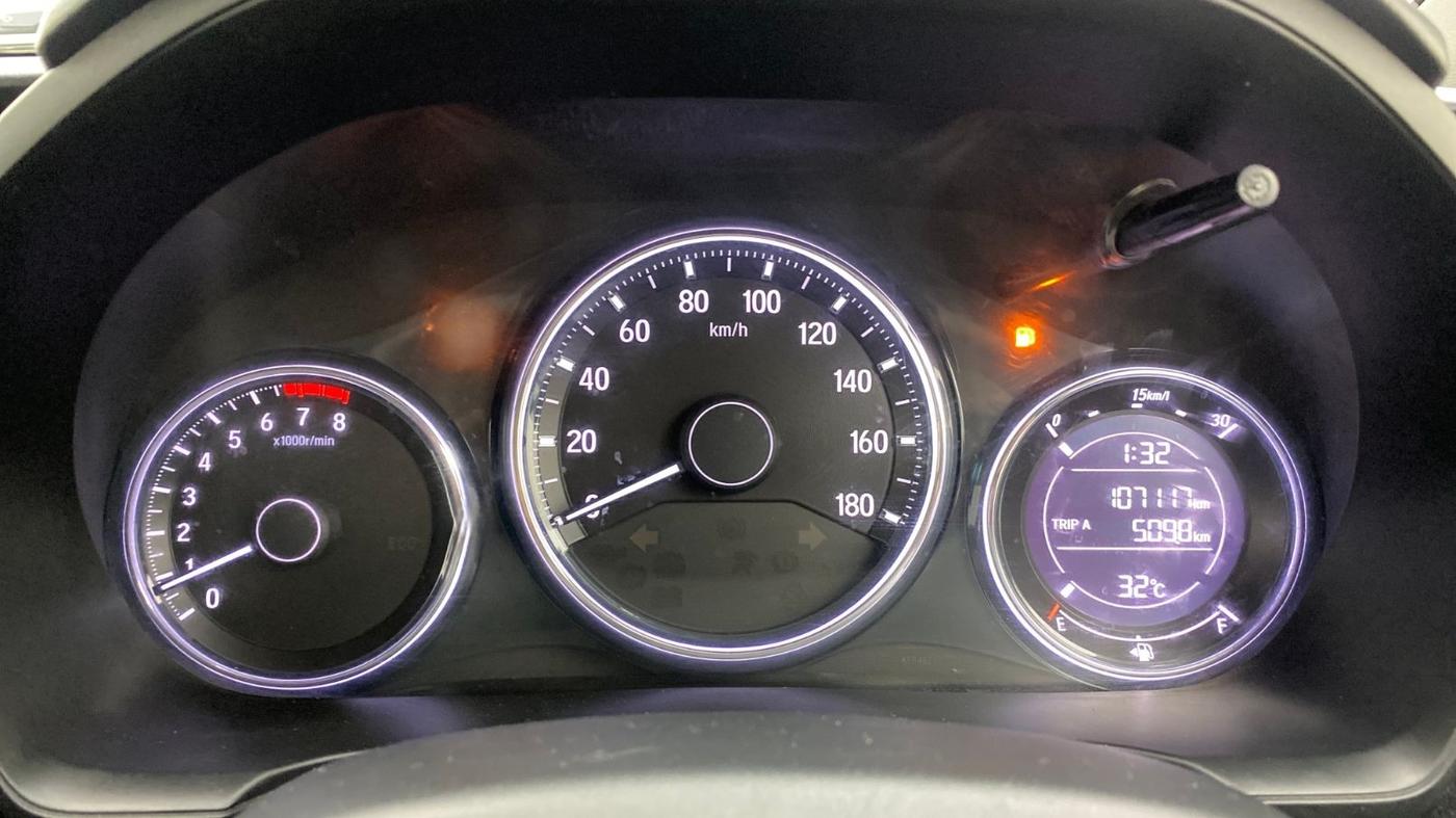 2017 Honda BR-V 1.5L I-VTEC V, Petrol, Manual, 1,07,116 km, Odometer Image