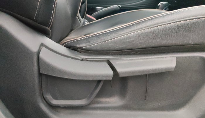 2020 Hyundai NEW I20 ASTA (O) 1.0 TURBO GDI DCT, Petrol, Automatic, 35,156 km, Driver Side Adjustment Panel