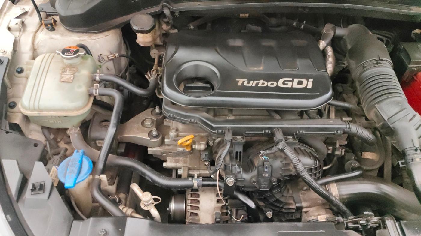 2020 Hyundai NEW I20 ASTA (O) 1.0 TURBO GDI DCT, Petrol, Automatic, 35,156 km, Engine View - Right