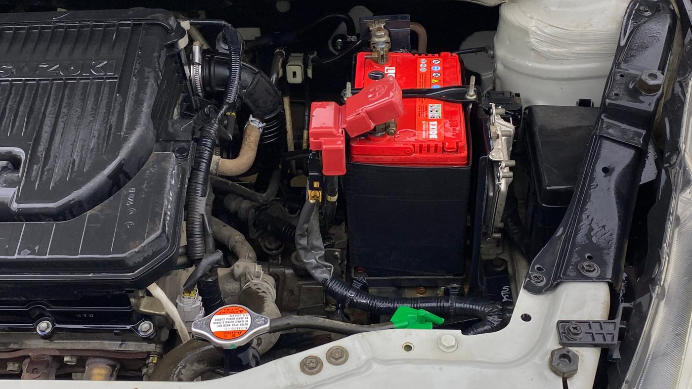 2017 Maruti Swift LXI (O), Petrol, Manual, 40,597 km, Engine View - Left