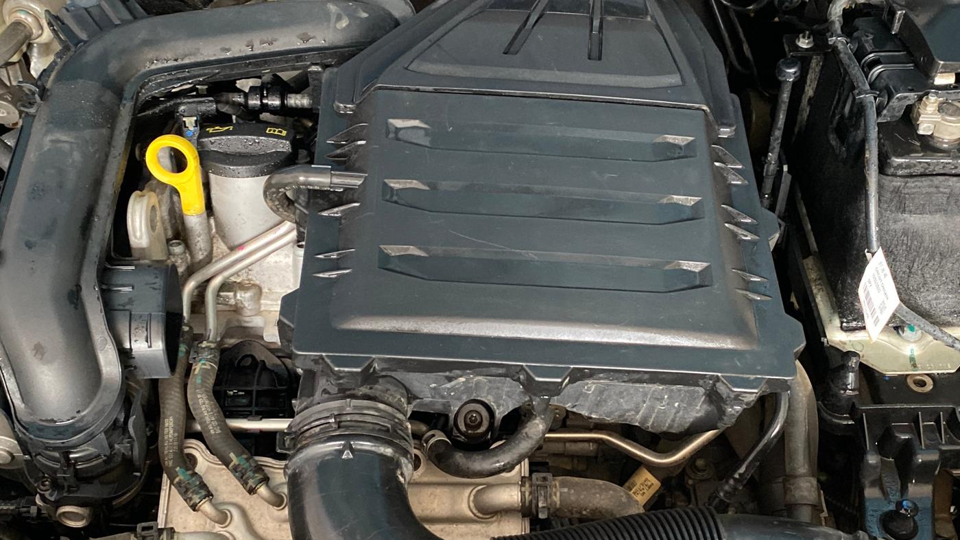 2023 Skoda SLAVIA AMBITION 1.0L TSI AT, Petrol, Automatic, 41,121 km, Engine View