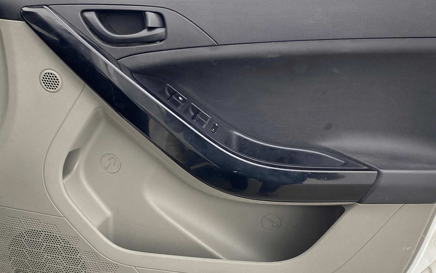 2019 Tata NEXON XM PETROL, Petrol, Manual, 67,363 km, Driver Side Door Panels Control