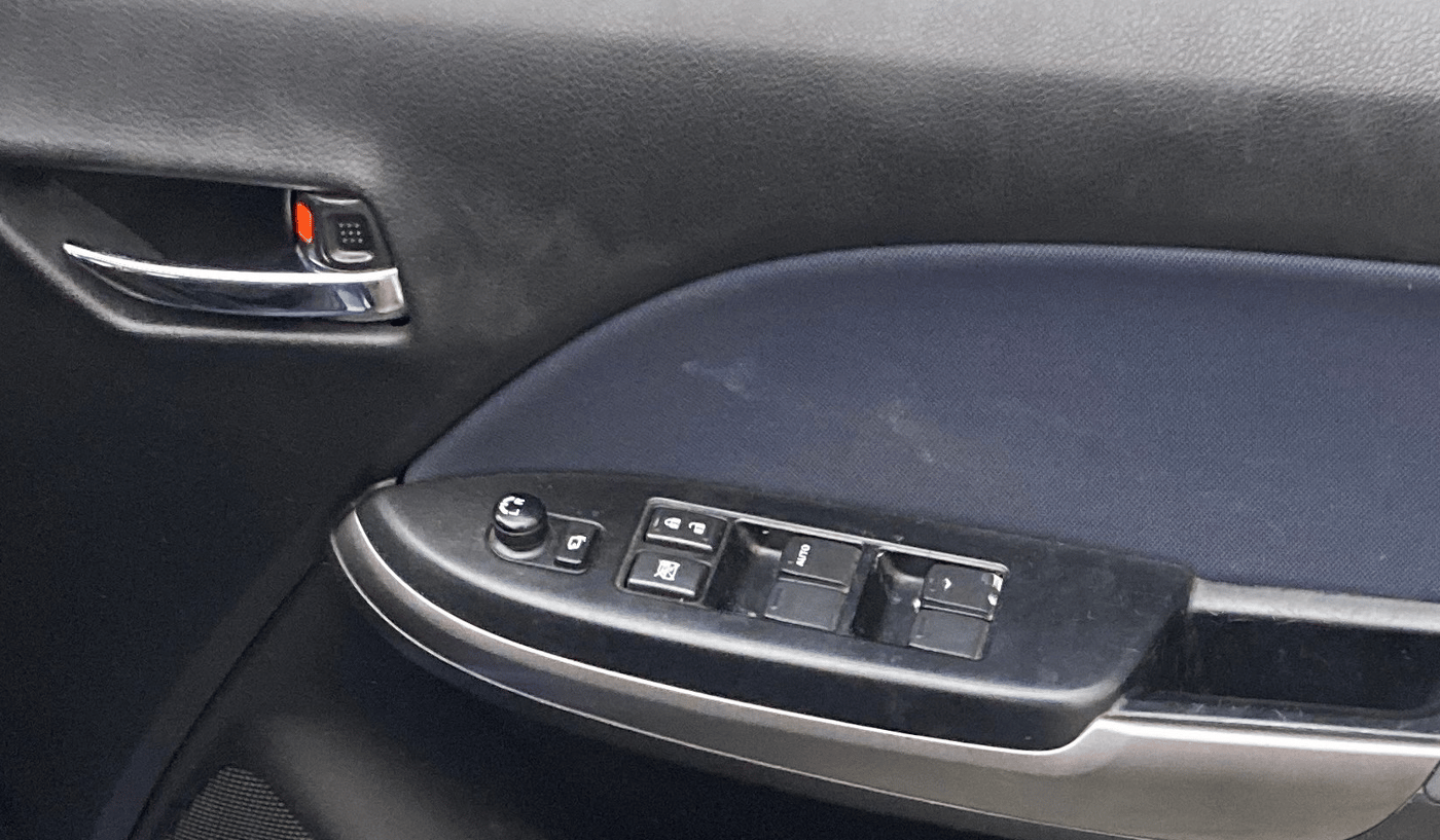 2021 Maruti Baleno DELTA PETROL 1.2, Petrol, Manual, 44,017 km, Driver Side Door Panels Control