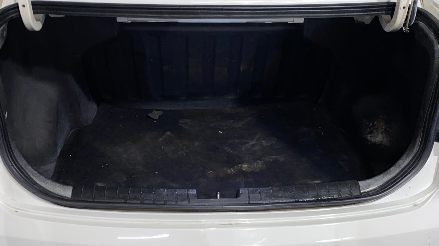 2018 Hyundai Xcent SX 1.2 (O), Petrol, Manual, 69,213 km, Boot Inside