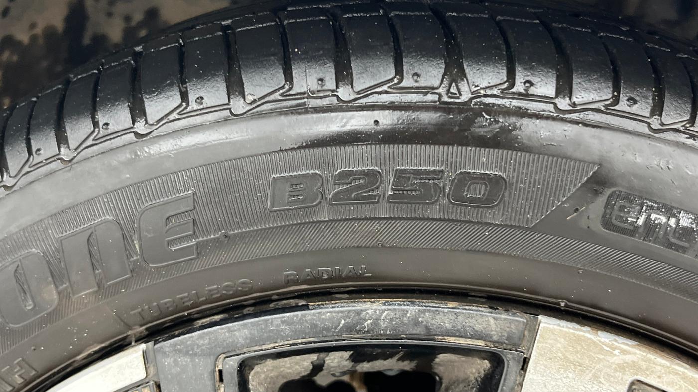 2025 Tata Tiago XZA, Petrol, Automatic, 5,844 km, Left Front Tyre Tread