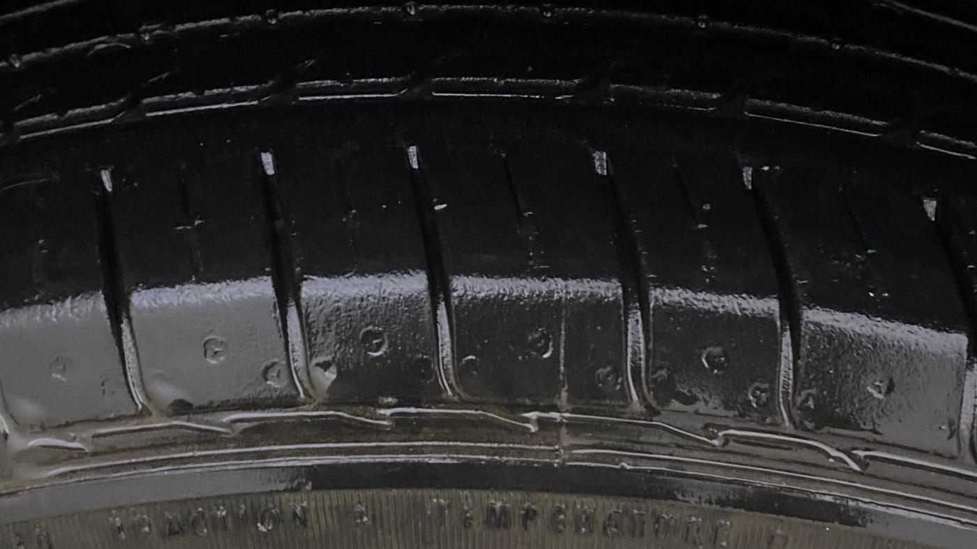 2020 MG HECTOR SHARP 1.5 DCT PETROL, Petrol, Automatic, 29,002 km, Right Rear Tyre Tread