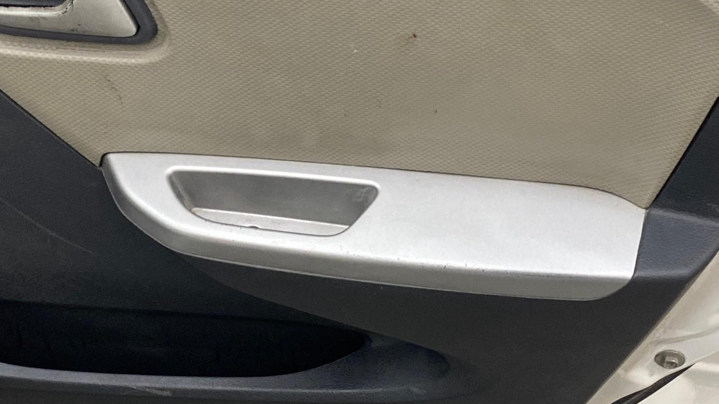 2015 Maruti Alto K10 VXI, Petrol, Manual, 76,050 km, Driver Side Door Panels Control